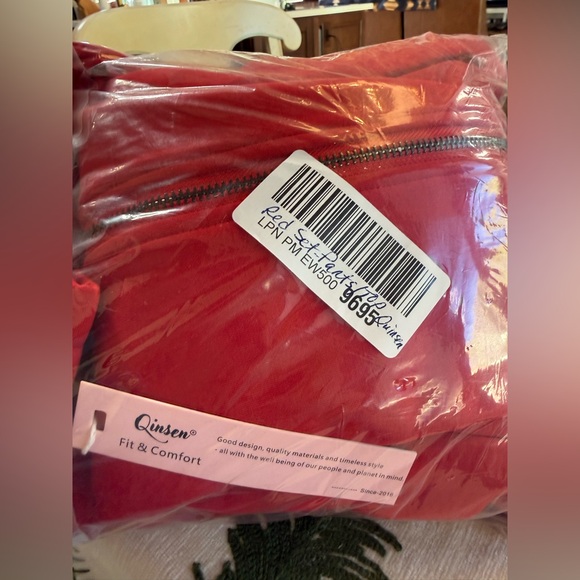 NWT 2PC RED PANT SET-S - Picture 16 of 16